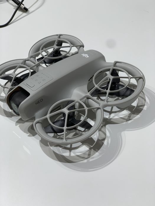 продам дрон dji neo