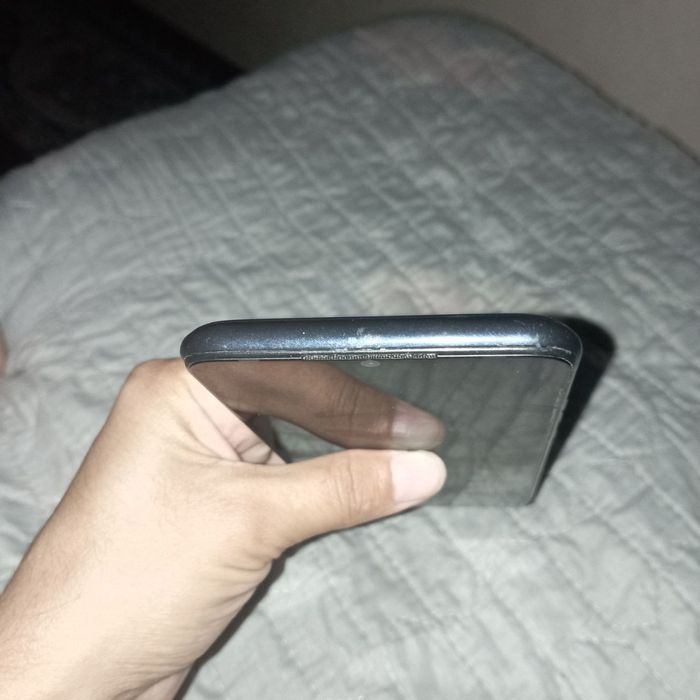 Texno Spark 5Air sotiladi