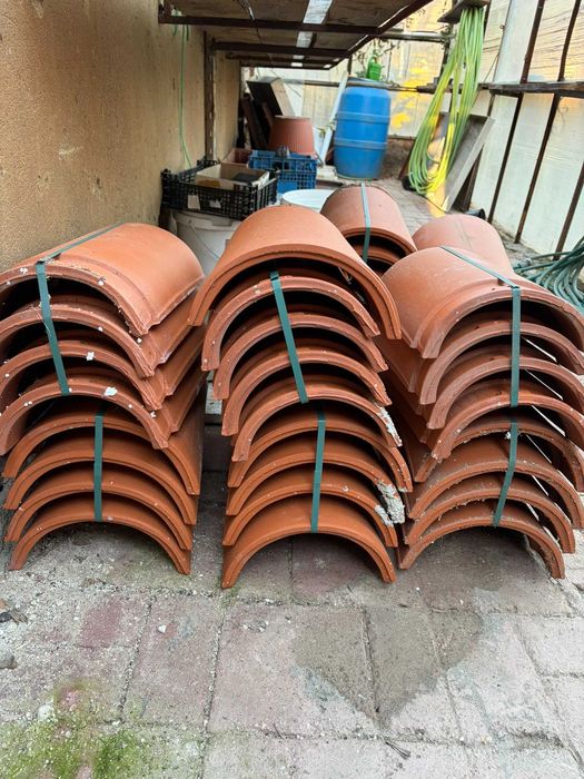 Vând 40 bucăți Coamă Tondach Ceramică Natur