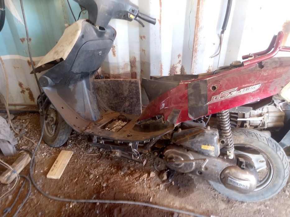 Скутер 50 кубов,продаю