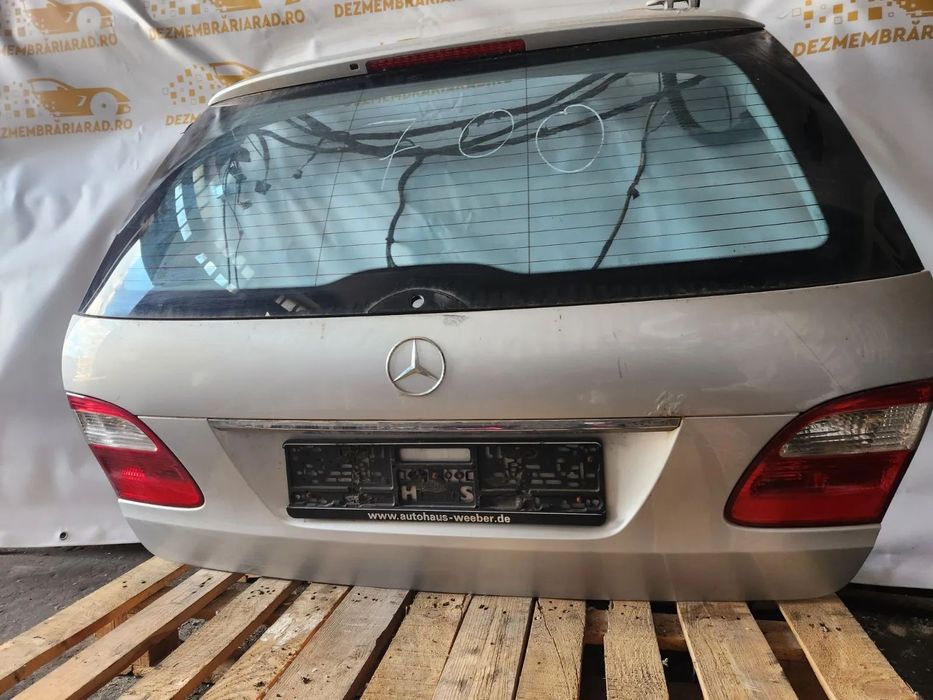 Stopuri Lampa Stop Tripla Stanga Dreapta De Pe Haion Hayon Mercedes E Class W211 - Dezmembrari Arad