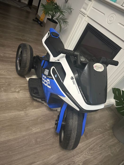 Motocicleta cu acumulator pentru copii