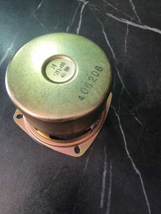 Низкочастотный динамик