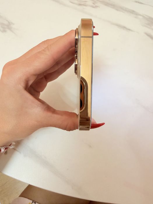 Iphone 13 pro max gold + apple watch 7