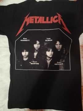 Дамски дънки и тениски