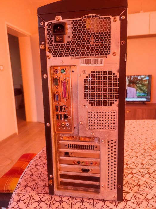 Настолен геймърски компютър