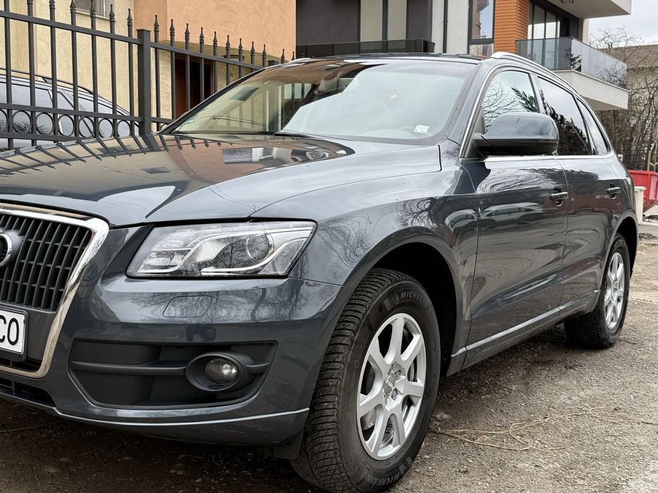 Audi Q5 автоматик бензин.