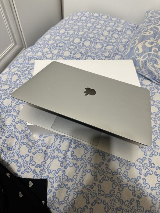 MacBook Air 13 | M1 | 8/256 gb