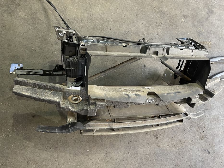 Маска/ очиларка БМВ Ф20/ Ф21 (maska bmw f20)