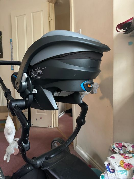 Mima Xari количка с много екстри и столче за кола Be Safe с изофикс