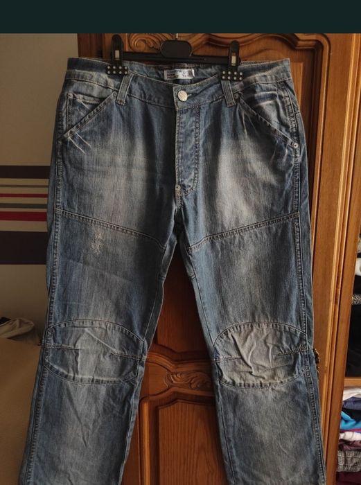 Pantalon blugi, diferite marimi, diferite modele.