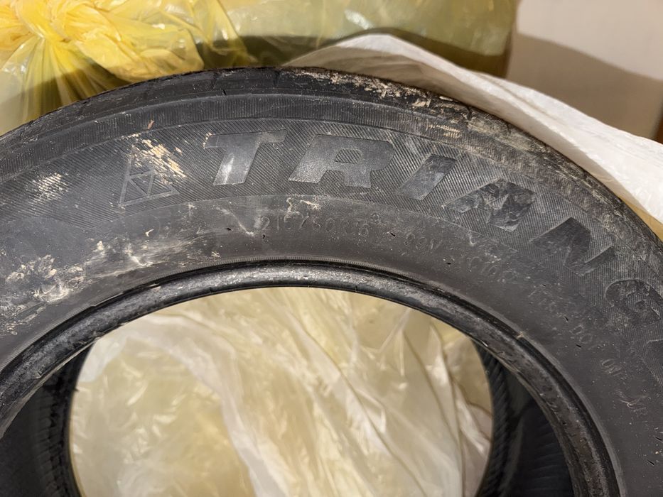 Продам летние шины Triangle 215/60 R16
