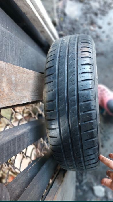 Cauciucuri în stare foarte bună