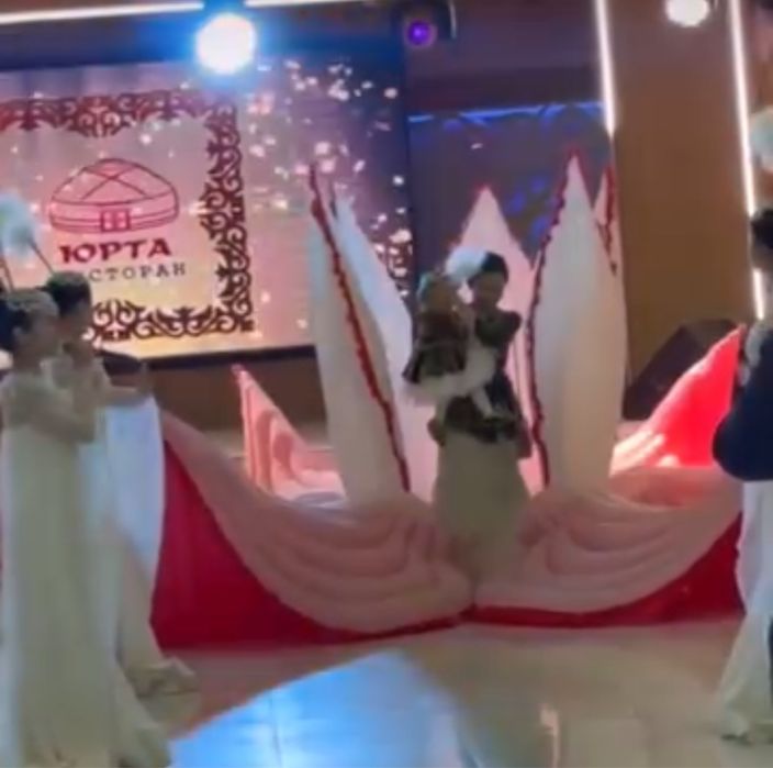 Продаем ростовые куклы б/у