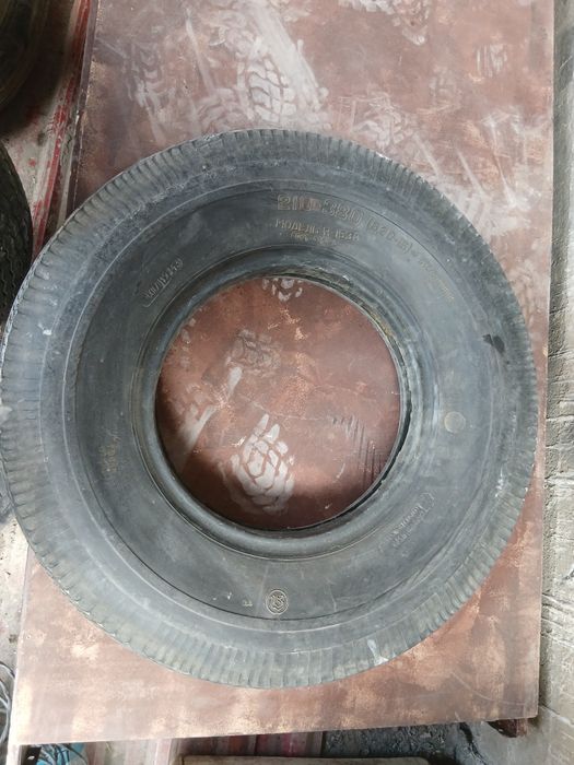 Шина Чайка газ13 и газ  14 новый. ЗИЛ 111