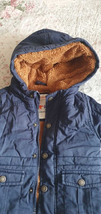 Продам детскую куртку