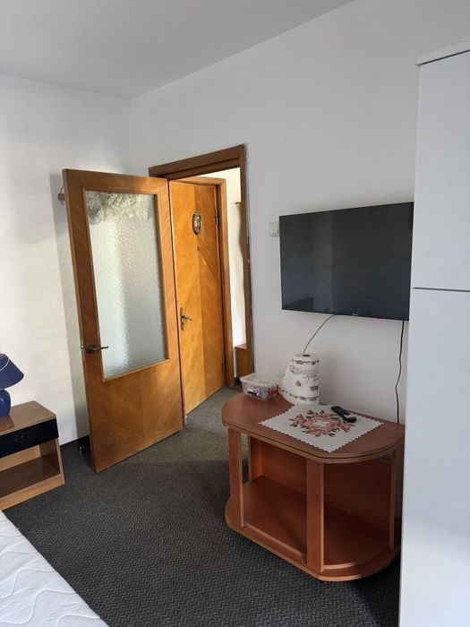 Inchiriez 1 cam, et.2, Piata Centrala, CT, 1200 lei