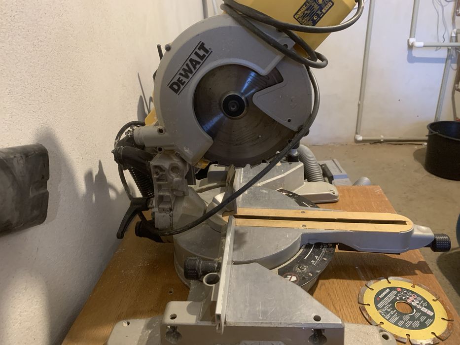 Circular de masa Dewalt