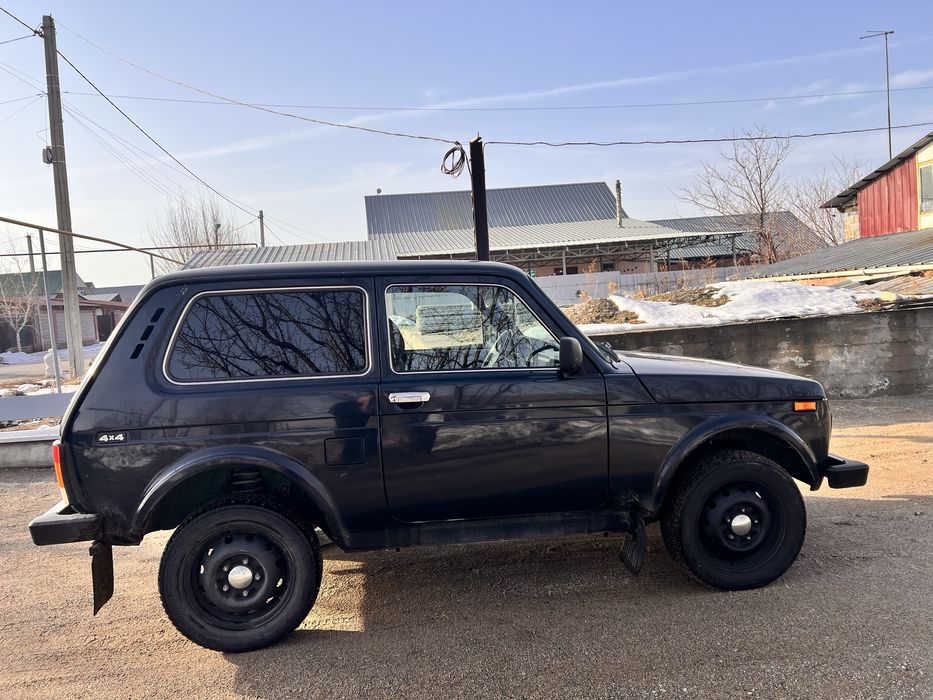 Продам нива 4х4 внедорожник
