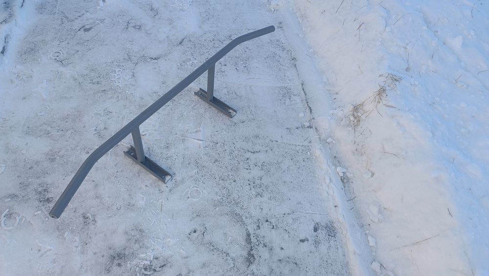 Турник настенный