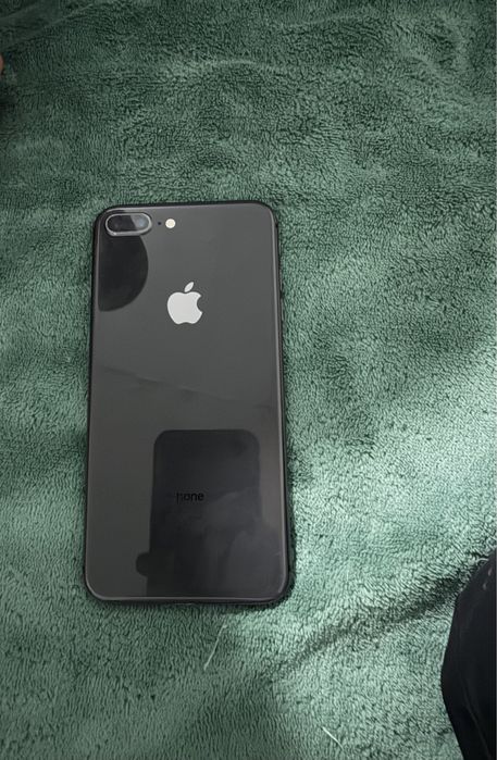 iPhone 8 plus 74/64