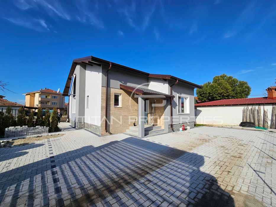 Продава се Къща в с. Труд, Област Пловдив - 1000 кв.м за 255 €/кв.м - Снимка #1