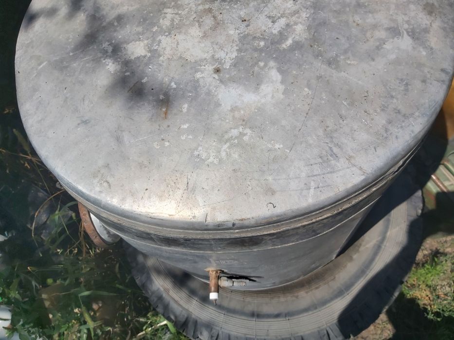 Продам топливный бак