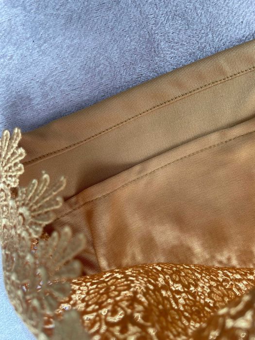 Top cu dantela pentru dama