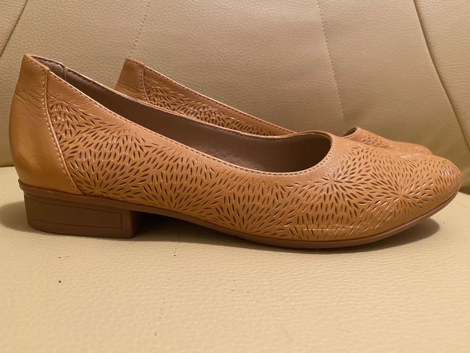 Pantofi plati noi de piele naturala nepurtati