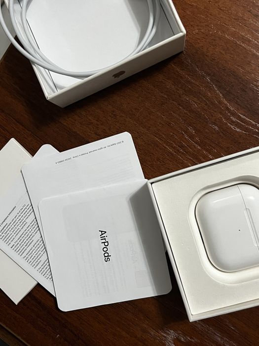 Airpods3 наушники Apple в хорошем состояние