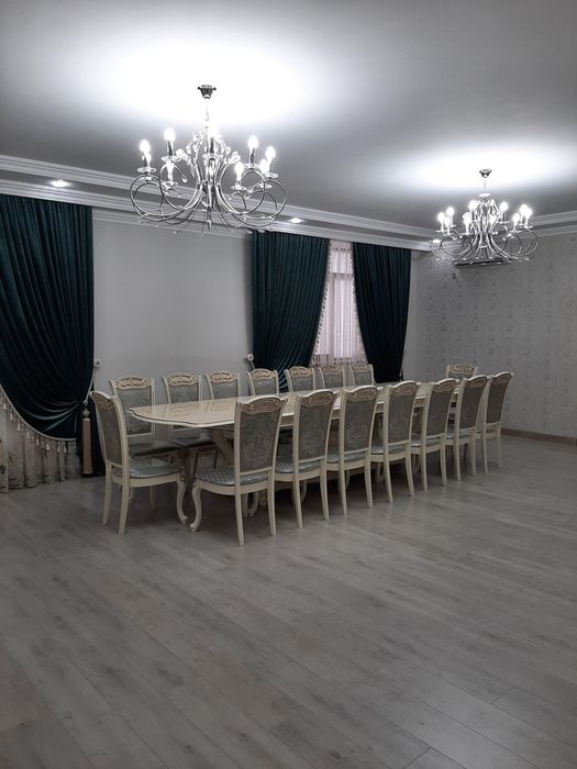 Продается стол и стулья