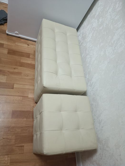 Пуфики большой и маленький