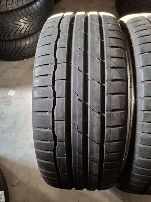 2 Anevelope de vară 225 40 r19 Hankook