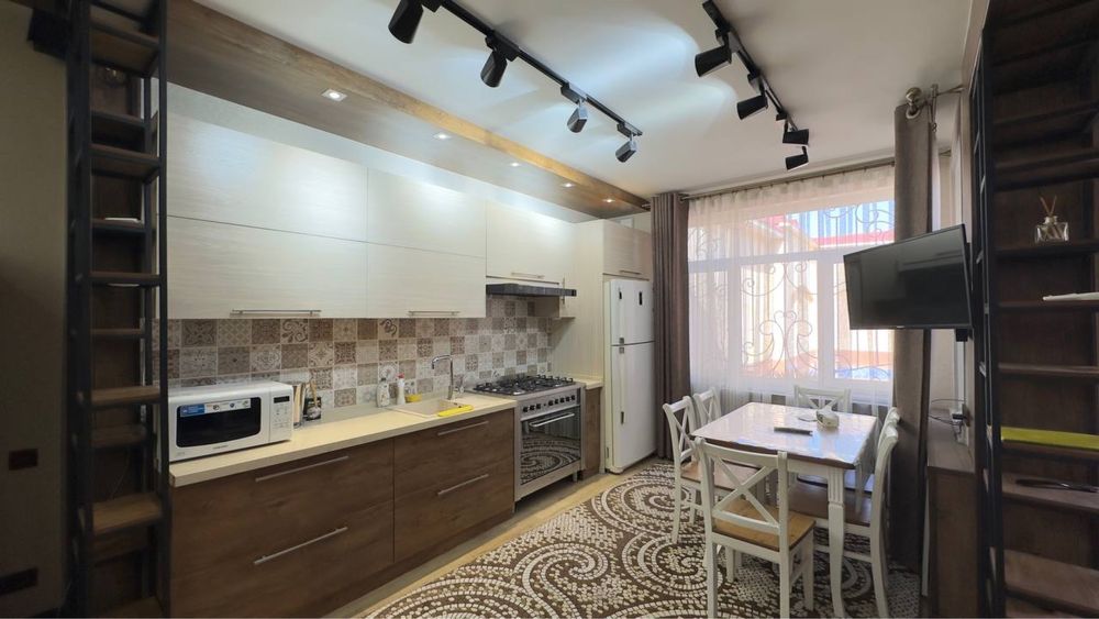 Продается дом с бассейном Саракулька Военкомат Транспортный Институт