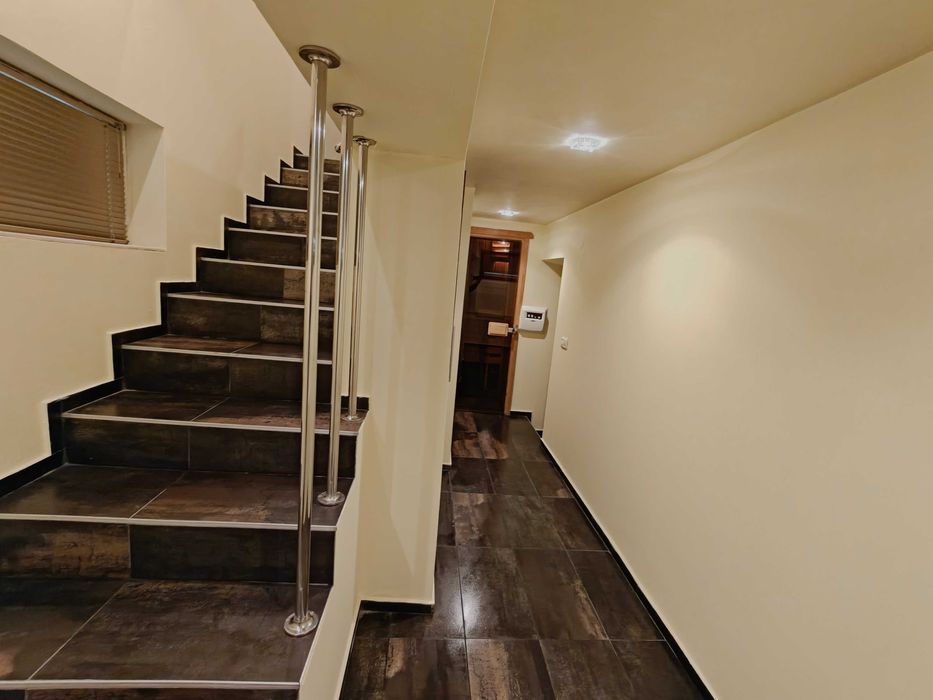 “Хан Крум“ просторен апартамент със сауна и джакузи в центъра на Варна