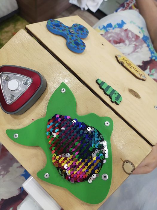 Продам игрушки развивающие