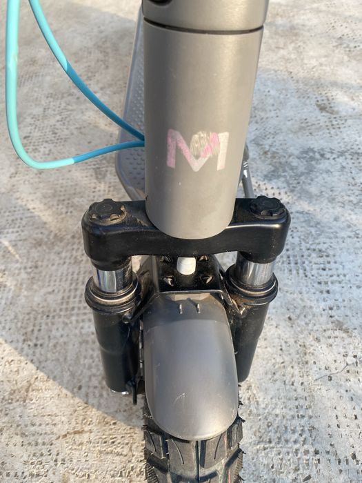 Trotineta motus scooty