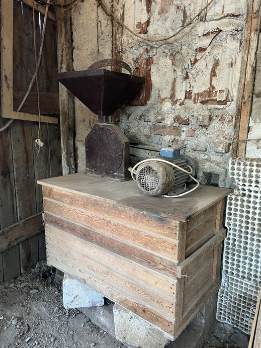 Vand moara macinat cereale