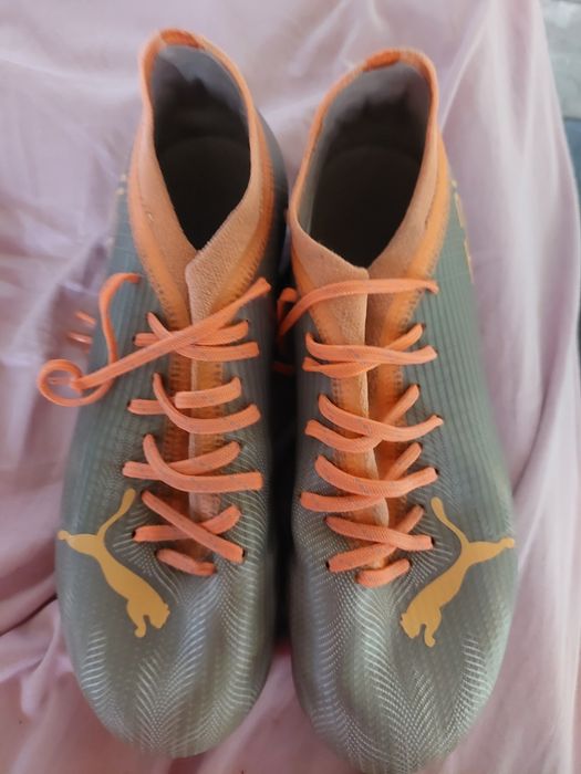 Ghete Puma cu crampoane de vinzare