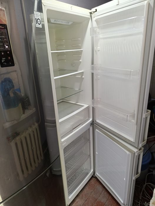 Продам холодильник