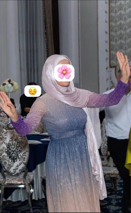 Продам очень красивое нарядное платье