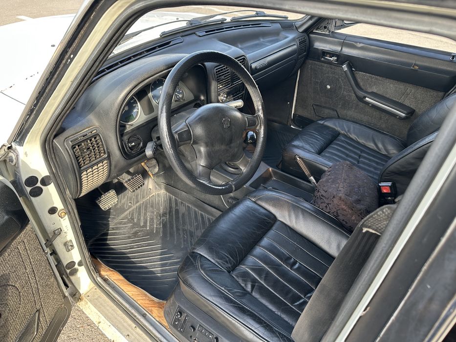 Волга ГАЗ 3102  (Плитка) б/н