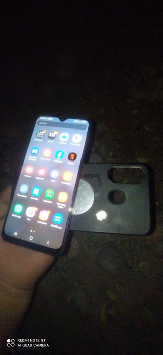 Xotira 32 gb holati yaxshi dakint karopkasi bor