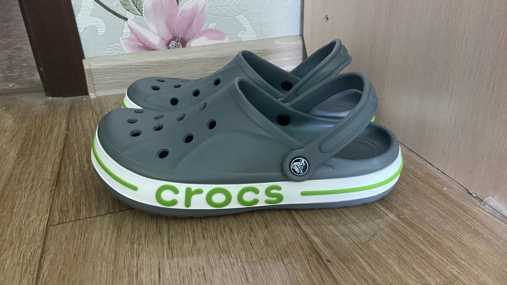 Тапочки или (кроксы) НОВЫЙ