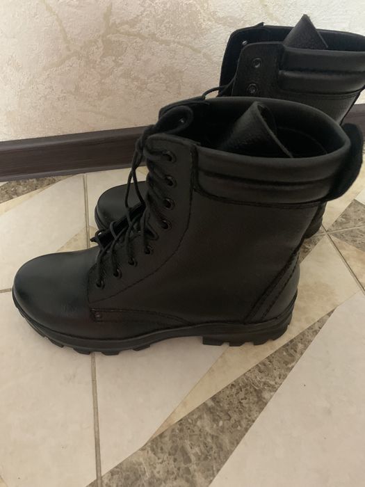 Продам кожанные мужские сапоги