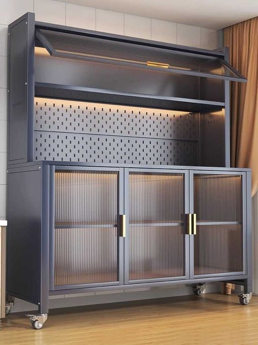 Современный шкаф с откидной дверцей

Идеален для посуды и техники