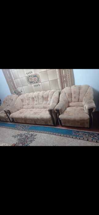 Чирчик.Продается  Диван.  2 кресла