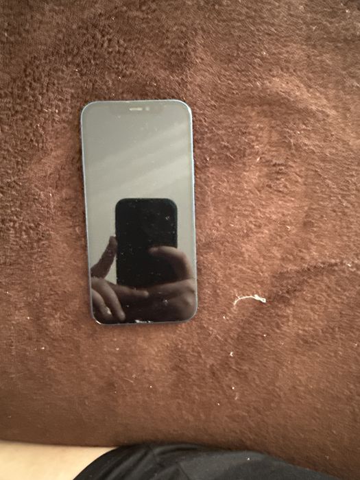 Iphone 12 в хорошем состоянии