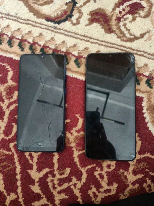 Samsung A10,REDMI 9A
