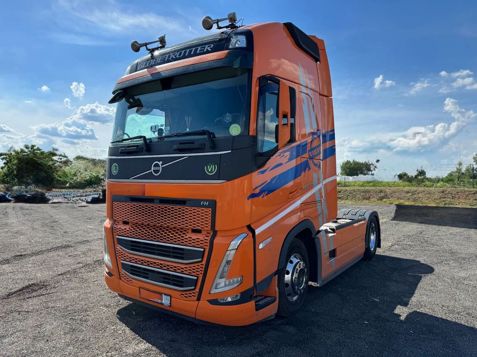 Volvo FH500 XL, standard, clima stationara, jante aliaj, anvelope spate noi, fuste laterale, finantare Primul proprietar, istoric service, factura externa, finantare